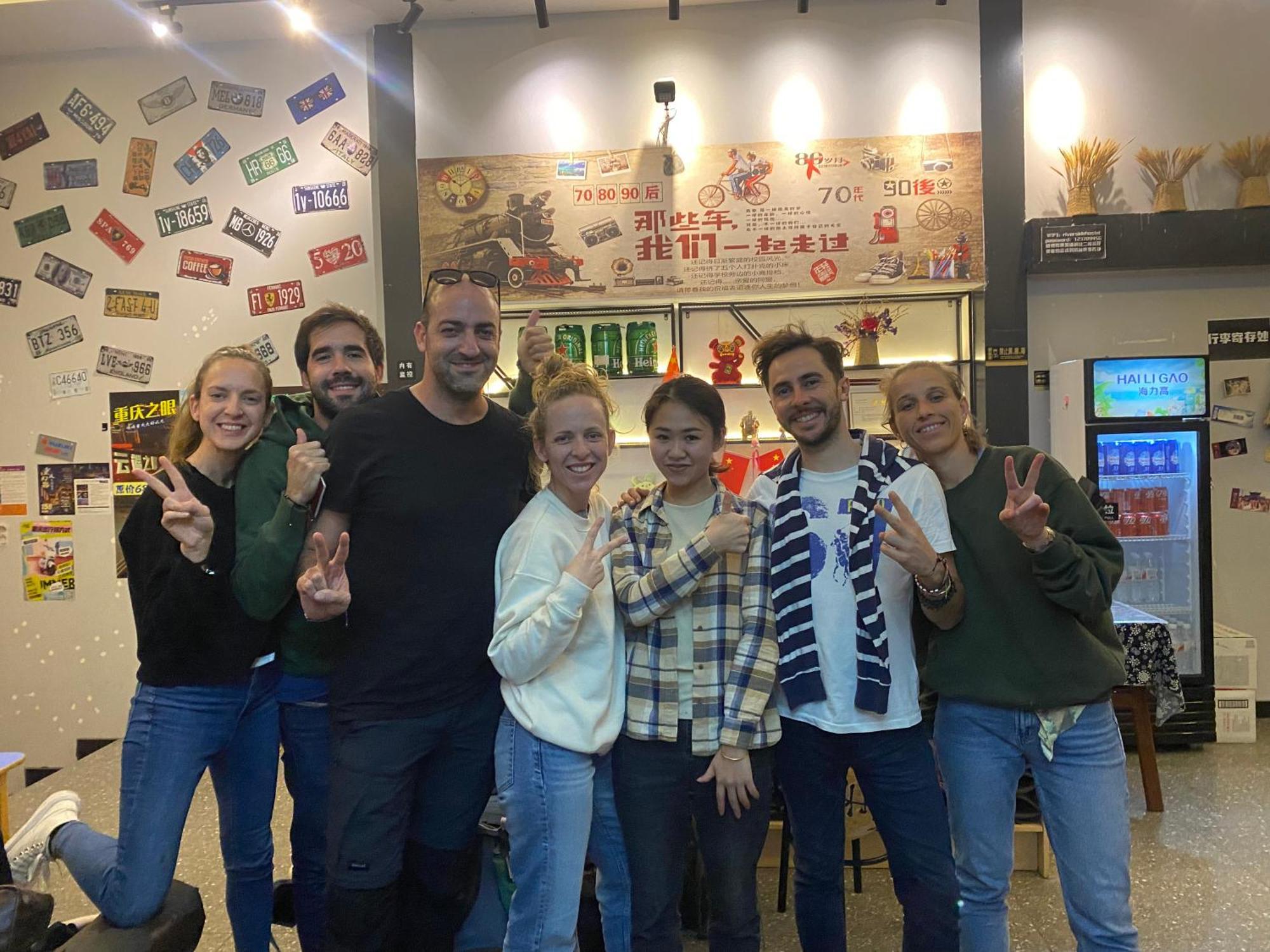 Riverside International Youth Hostel阅江老院青年旅舍 Чунцин Екстериор снимка