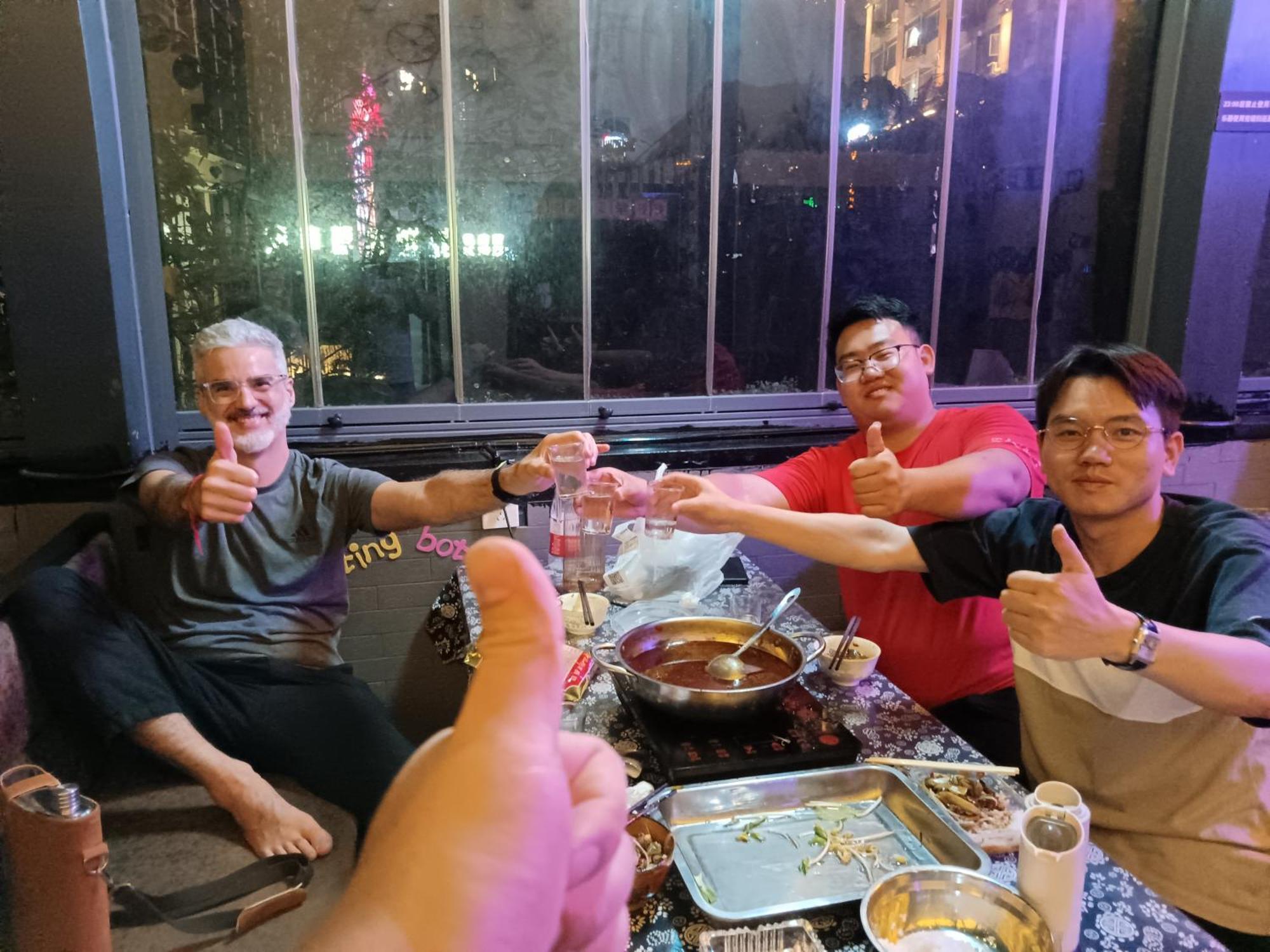 Riverside International Youth Hostel阅江老院青年旅舍 Чунцин Екстериор снимка